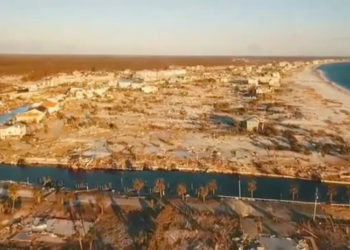 (FOTOS) Huracán Michael puso al descubierto barcos naufragados de hace 120 años