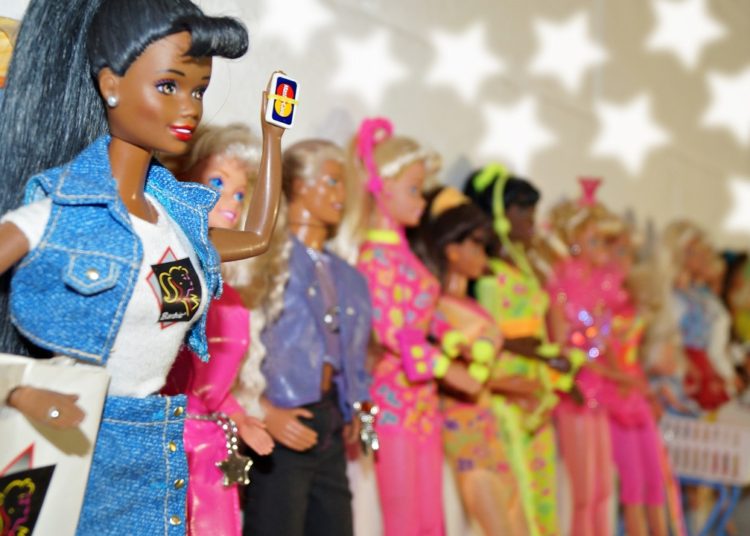 Barbie se suma a la lucha contra los estereotipos de género