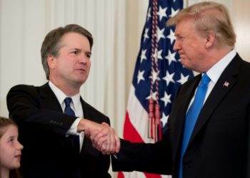 Por apenas dos votos de diferencia y con mucha polémica, Brett Kavanaugh es confirmado para la Corte Suprema de Justicia en EE UU