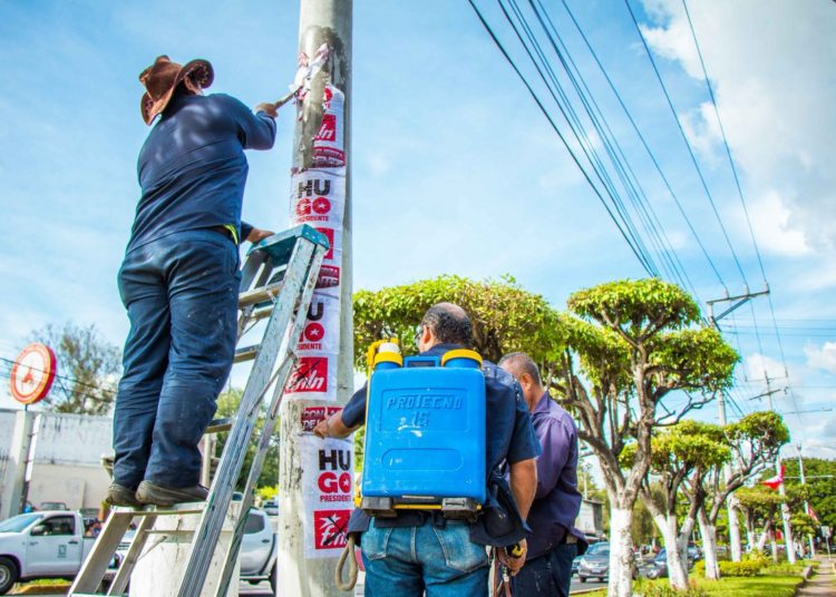 Alcalde Ernesto Muyshondt manda a retirar propaganda del FMLN
