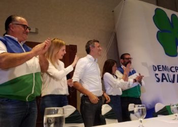 Fito Salume insinúa que hay candidatos presidenciales que compran encuestas