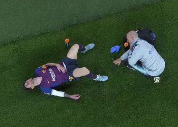 Lionel Messi se fracturó el brazo derecho y se perderá el clásico contra Real Madrid