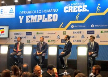 Candidatos presidenciales exponen sus propuestas en el ENADE 2018