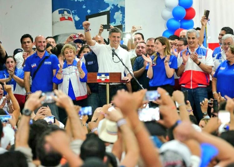 Carlos Calleja suspende el inicio de la campaña electoral de ARENA