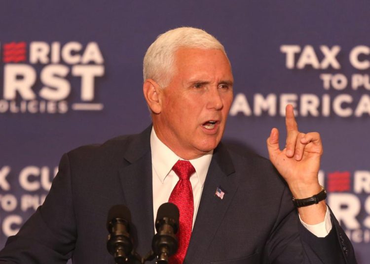 Vicepresidente de EE.UU. señaló que caravana de migrantes hondureños fue financiada por Venezuela