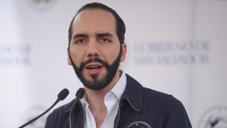 ¿Cómo podrían inhabilitar por la vía penal la candidatura presidencial de Nayib Bukele?