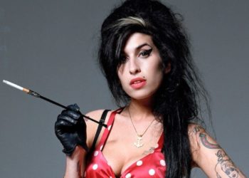 Amy Winehouse regresa del “más allá” como un holograma