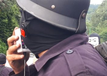 Falsos policías protestan y bloquearon carretera Los Chorros