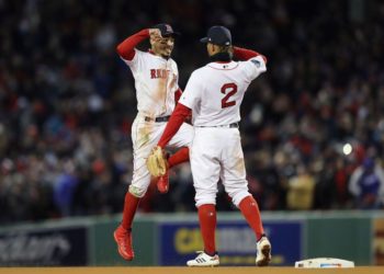 Los Boston Red Sox vencen de nuevo y se afianzan en la Serie Mundial