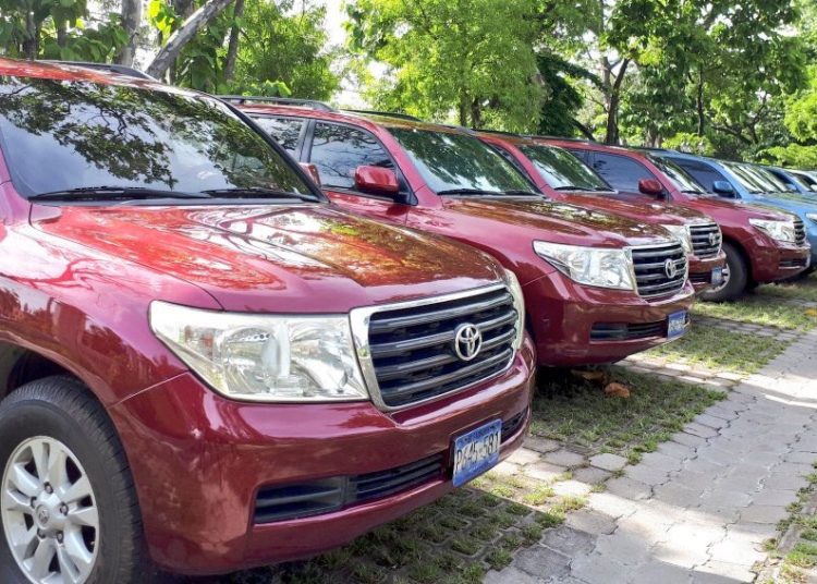 Extienden plazo para participar en la subasta de 13 camionetas «Land Cruiser» de la Asamblea