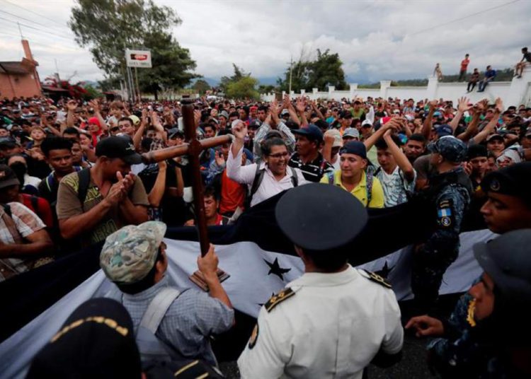 Honduras informó que 3.433 miembros de la caravana migrante retornaron al país