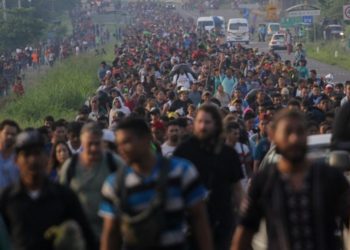 Estados Unidos desplegará 5.000 militares en la frontera para frenar la caravana de migrantes