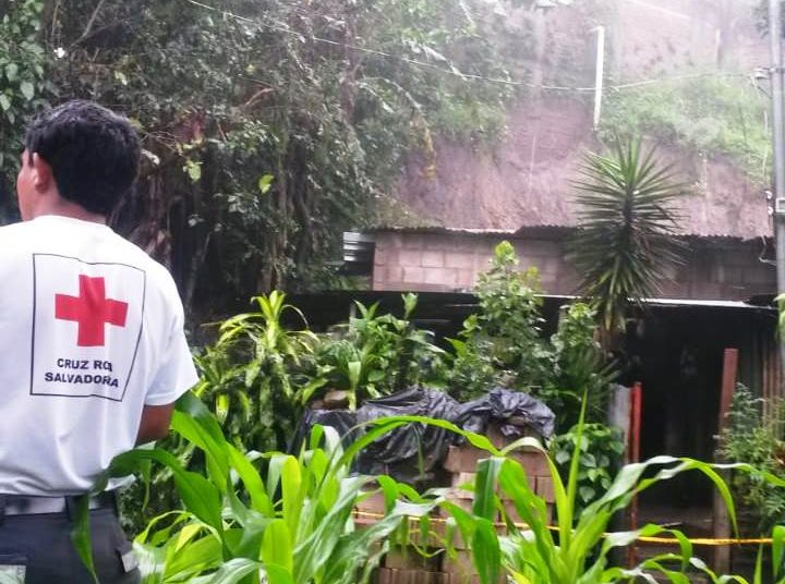 Joven muere soterrada en Zaragoza