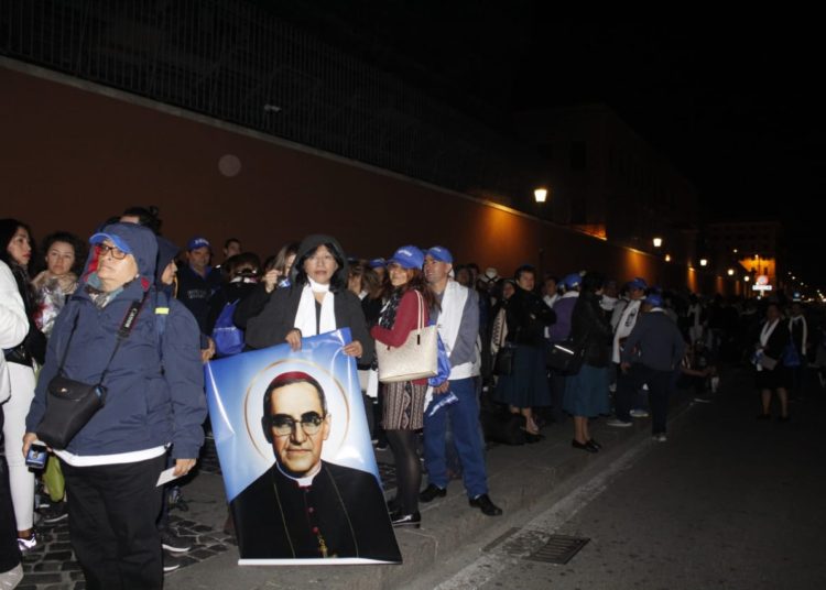 EN FOTOS: Así se vivió la canonización de monseñor Romero en Roma