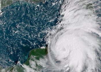 El gobernador de Florida ordenó evacuaciones masivas y obligatorias ante la llegada del huracán Michael