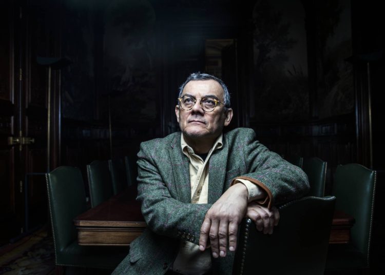 Horacio Castellanos Moya: “La mejor industria de El Salvador es expulsar a su gente”