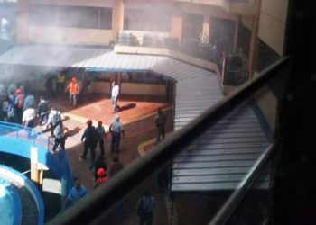 Bomberos reporta incendio en Ministerio de Hacienda