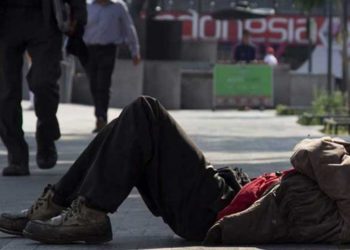 Dormía en la calle y se drogaba: Así se infiltró un policía para desarticular a una banda de narcotraficantes en Colombia