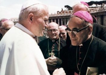 (Cobertura especial) El día en que el papa Juan Pablo II no escuchó el clamor de Monseñor Romero