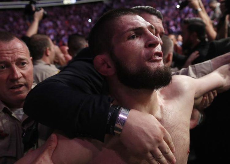 Tras vencer a Conor McGregor, Khabib Nurmagomedov va por Floyd Mayweather