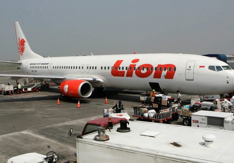 Un avión de la aerolínea Lion Air con 188 pasajeros se estrelló en el mar de Indonesia
