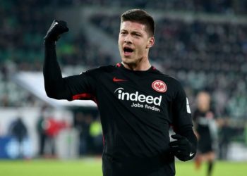 Jovic pasa a la historia al fulminar al Düsseldorf con tremenda goleada