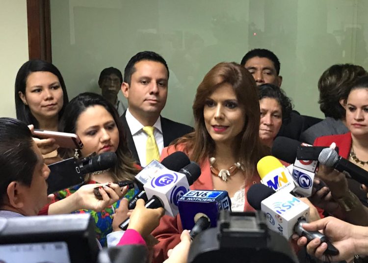 Milena Mayorga apoya el uso de brazaletes electrónicos para sujetos que agreden a mujeres