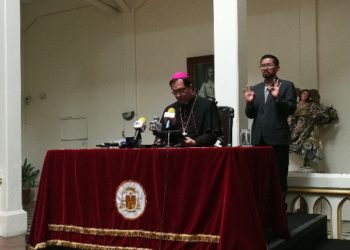 Monseñor Escobar Alas dice a partidos que usar imagen de San Oscar Romero en campaña «puede ser contraproducente»