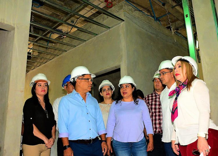 Vicepresidente Ortiz verifica construcción del edificio del Consejo Nacional de Calidad