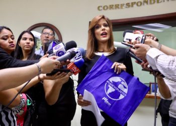 Presentan ley para que empresas usen materia prima biodegradable en fabricación de bolsas plásticas