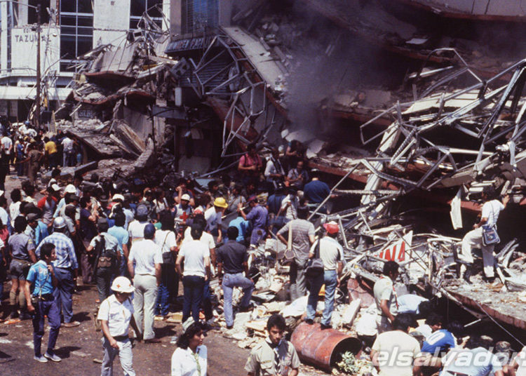 Recuerdan a víctimas del terremoto de hace 32 años