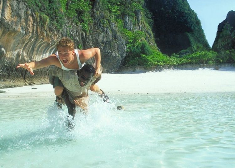 Playa donde DiCaprio filmó la película “The Beach” cierra al público debido al daño ambiental