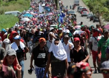 EE.UU. tiene personal infiltrado en caravanas de migrantes y espía sus mensajes de WhatsApp