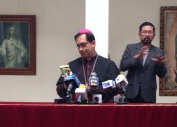 Monseñor Escobar exige al Gobierno y a la sociedad que respondan al mensaje que manda la situación de inmigración en el país