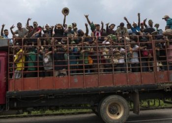 Investigan la desaparición de 80 migrantes de caravana centroamericana