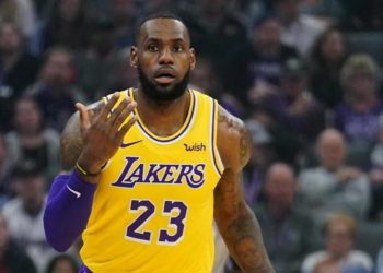 «Soy basura», opina LeBron James sobre sus tiros libres