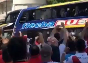 Jefe de seguridad de Boca: «La agresión contra el micro estuvo organizada»