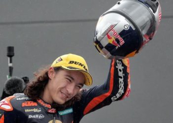 El joven de 15 años que hizo historia en el mundial de motociclismo