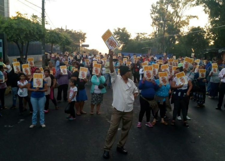 Exigen capturar a empresarios corruptos