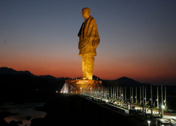 La estatua más grande del mundo genera indignación en el Reino Unido