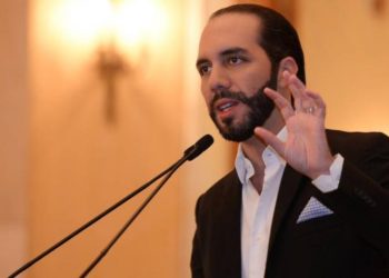 Nayib Bukele se queja de la campaña sucia que se hace en redes sociales