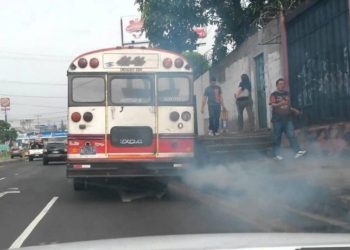 Diputados prohíben la importación y comercialización de combustible con alto grado de azufre