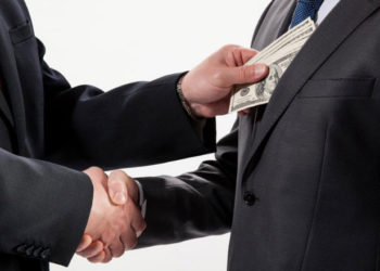 FUNDE propone revelar salarios de funcionarios para prevenir la corrupción