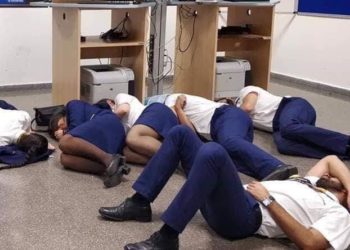 La foto por la que 6 empleados de la aerolínea Ryanair fueron despedidos