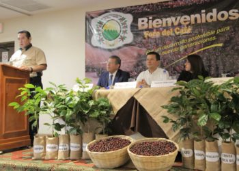 Presidenciables apuestan a reactivar sector cafetalero