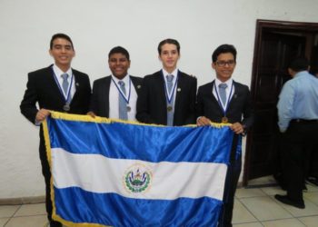Orgullo salvadoreño: jóvenes ganan medallas de oro y plata en Olimpiada Centroamericana y el Caribe de Biología
