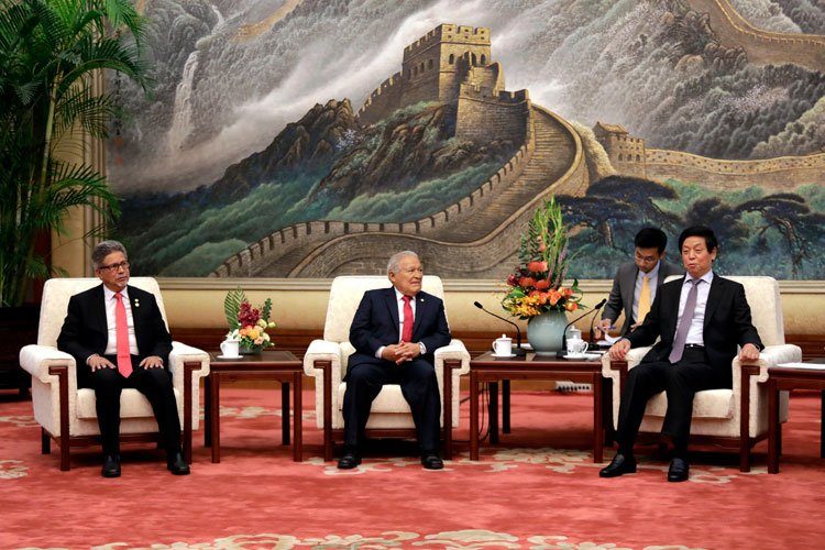 Sánchez Cerén se reúne con el primer ministro de China