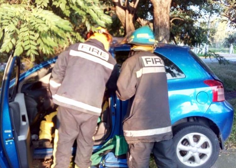 VIDEO: Accidente de tránsito deja a dos personas lesionadas en la autopista a Comalapa