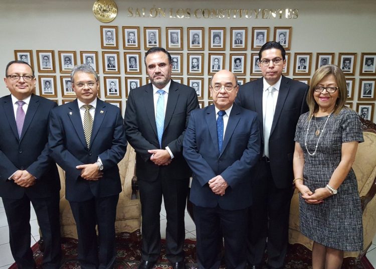 Conozca quiénes son los nuevos magistrados de la Sala de lo Constitucional