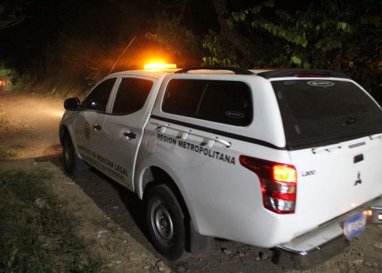 Asesinan a esposa de policía en Nejapa